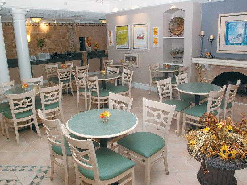 Country Inn & Suites By Radisson, Chicago-Hoffman Хоффман-Эстейтс Ресторан фото