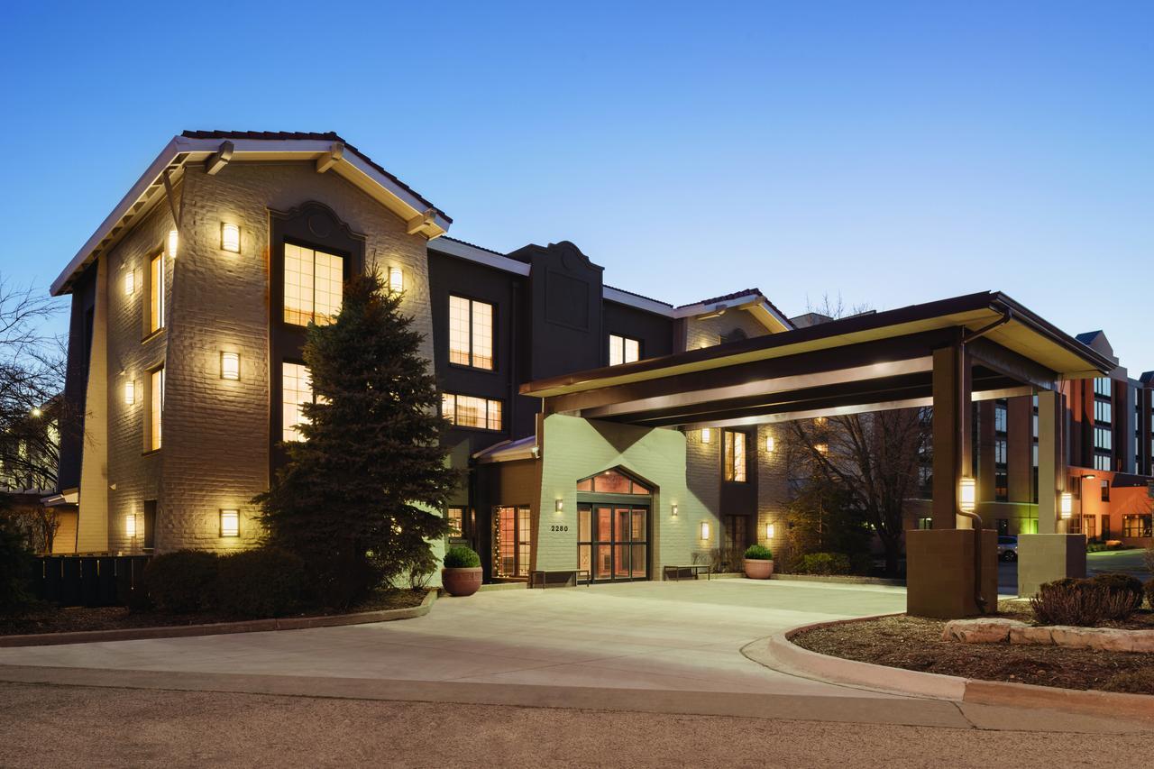Country Inn & Suites By Radisson, Chicago-Hoffman Хоффман-Эстейтс Экстерьер фото